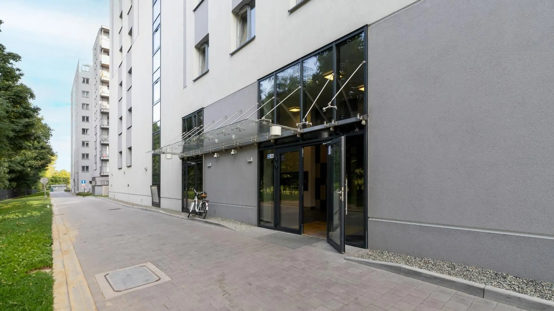 Cracow Pradnik Spacious & Family Apartment With 3 Bedroom By Renters Prestige Krakow