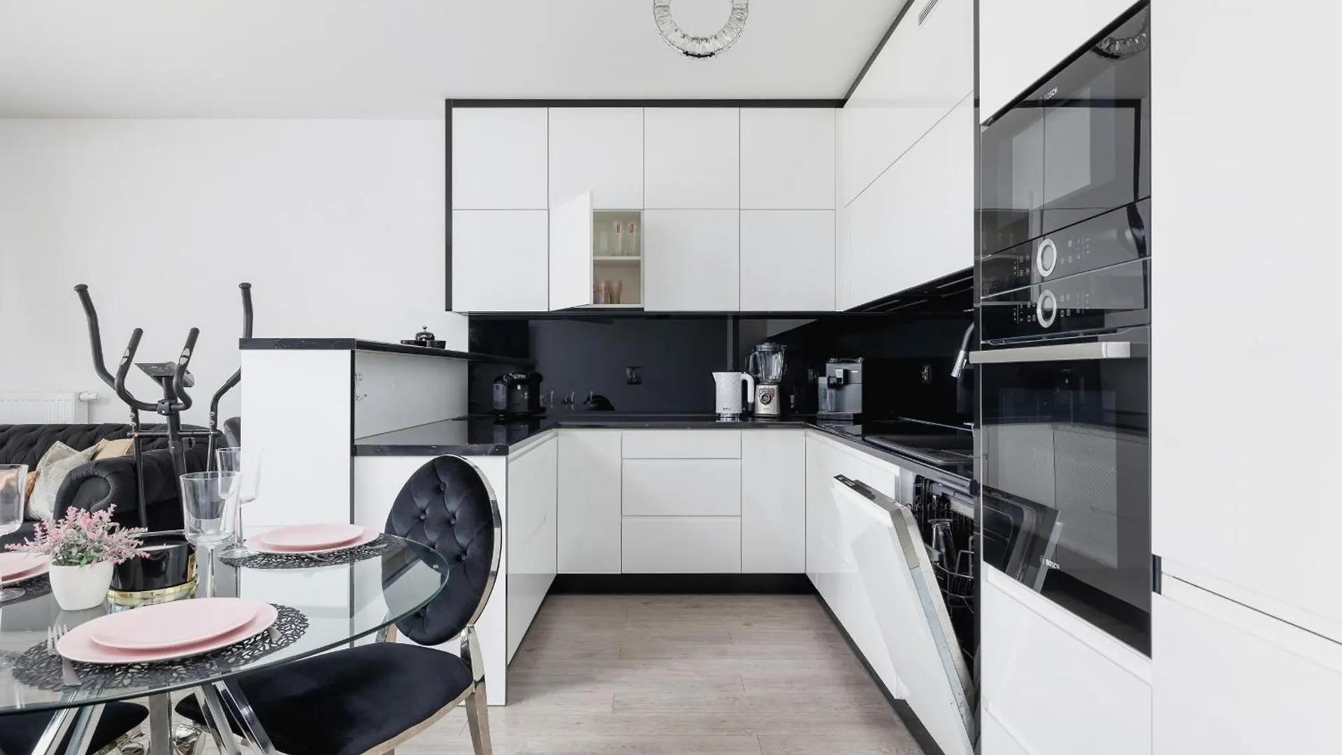 Cracow Pradnik Spacious & Family Apartment With 3 Bedroom By Renters Prestige Krakow 0*,