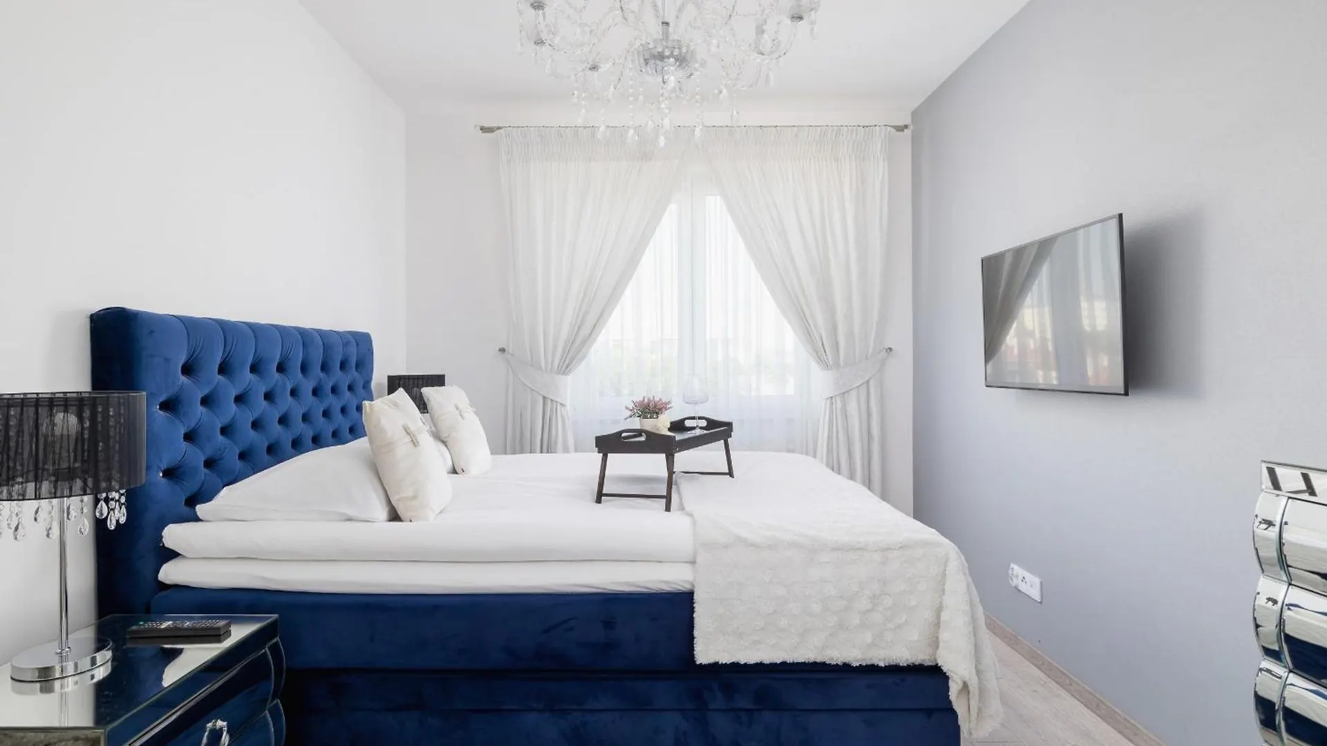 Cracow Pradnik Spacious & Family Apartment With 3 Bedroom By Renters Prestige Krakow