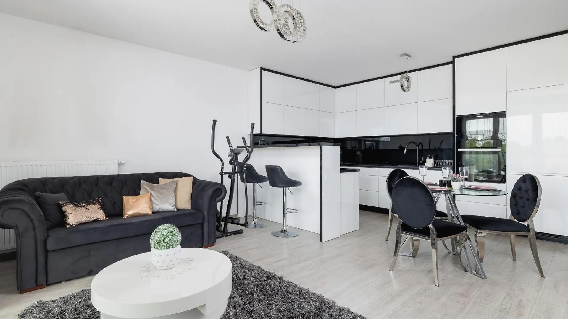Cracow Pradnik Spacious & Family Apartment With 3 Bedroom By Renters Prestige Krakow